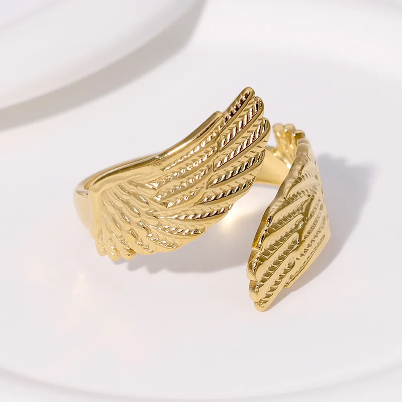 Golden Leaf Ring