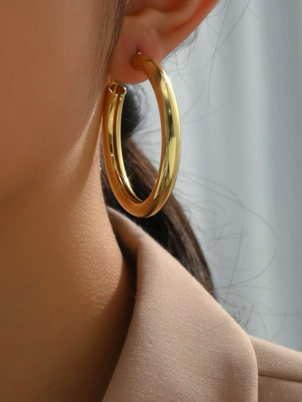 Simple Geometric Circle Big Plain Hoop | Celebrity Inspired Hoops | Hollywood Inspired Hoops - Image 2