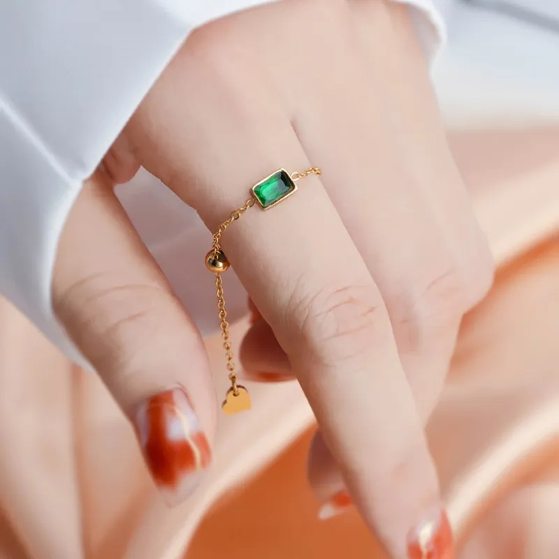 Anti-Tarnish 18k Gold Plated Dainty Green Emerald Chain Ring for Women | Golden Chain Rings